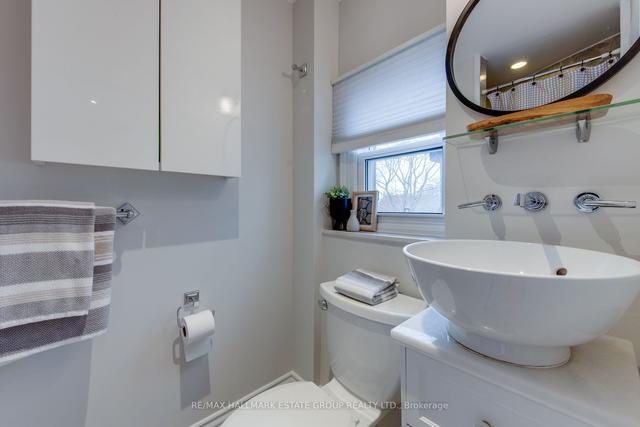 164 Booth Ave, House semidetached with 3 bedrooms, 4 bathrooms and 0 parking in Toronto ON | Image 22