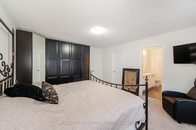 124 Dolobram Tr, House semidetached with 4 bedrooms, 4 bathrooms and 3 parking in Brampton ON | Image 15