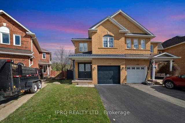 1180 Prestonwood Cres, House semidetached with 3 bedrooms, 4 bathrooms and 3 parking in Mississauga ON | Image 1