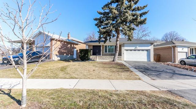 251 Wellesworth Dr, House detached with 3 bedrooms, 5 bathrooms and 5 parking in Toronto ON | Image 16