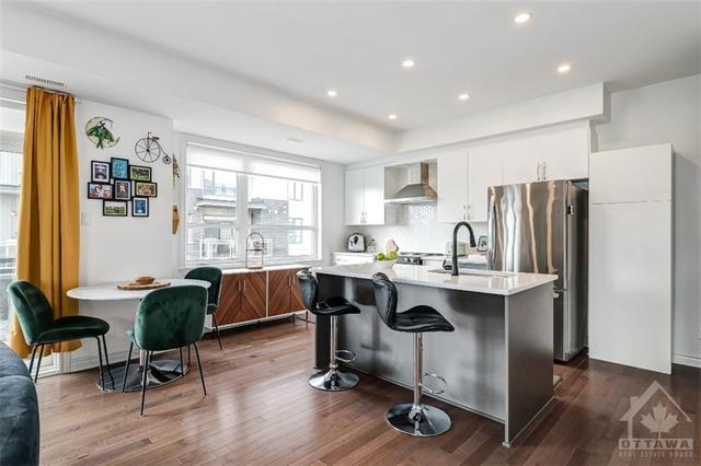 30 Carabiner Private, House attached with 3 bedrooms, 3 bathrooms and 2 parking in Ottawa ON | Image 9