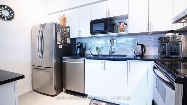 405 - 744 Wonderland Rd S, Condo with 2 bedrooms, 2 bathrooms and 1 parking in London ON | Image 3