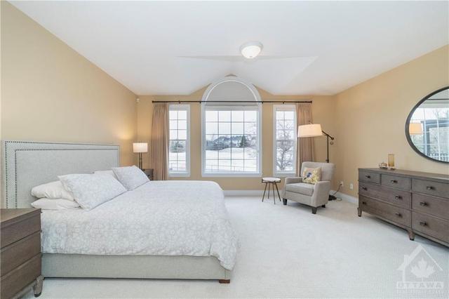 30 Silverthorn Court, House detached with 3 bedrooms, 3 bathrooms and 6 parking in Ottawa ON | Image 21