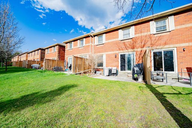62 - 1610 Crawforth St, Townhouse with 3 bedrooms, 2 bathrooms and 2 parking in Whitby ON | Image 32