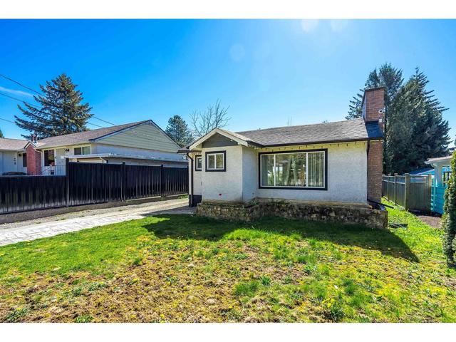 32924 11 Avenue, House detached with 2 bedrooms, 1 bathrooms and 6 parking in Mission BC | Image 3