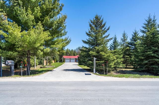 8871 Mckinnon Rd, House detached with 3 bedrooms, 2 bathrooms and 12 parking in Essa ON | Image 12