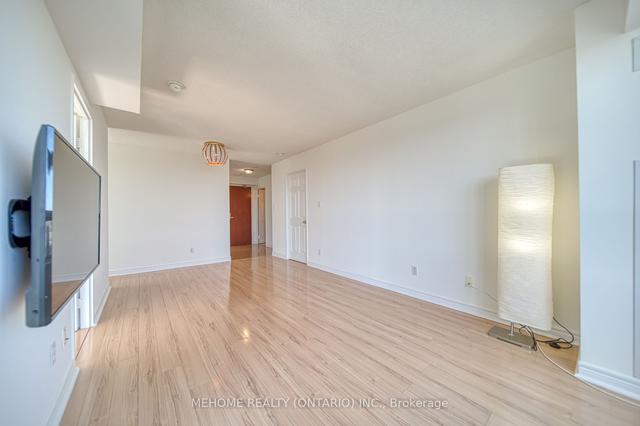 1611 - 28 Empress Ave, Condo with 3 bedrooms, 2 bathrooms and 1 parking in Toronto ON | Image 3