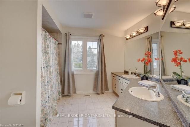 1394 Hazelton Blvd, House detached with 4 bedrooms, 5 bathrooms and 11 parking in Burlington ON | Image 13