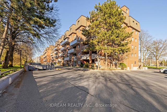 317 - 3025 The Credit Woodlands, Condo with 5 bedrooms, 3 bathrooms and 1 parking in Mississauga ON | Image 15