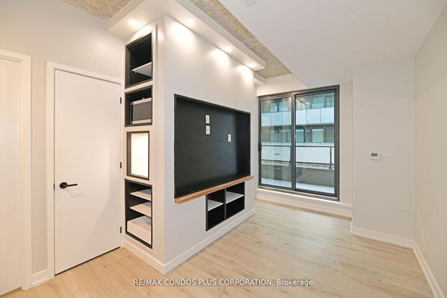 233 - 161 Roehampton Ave, Condo with 1 bedrooms, 1 bathrooms and 0 parking in Toronto ON | Image 10