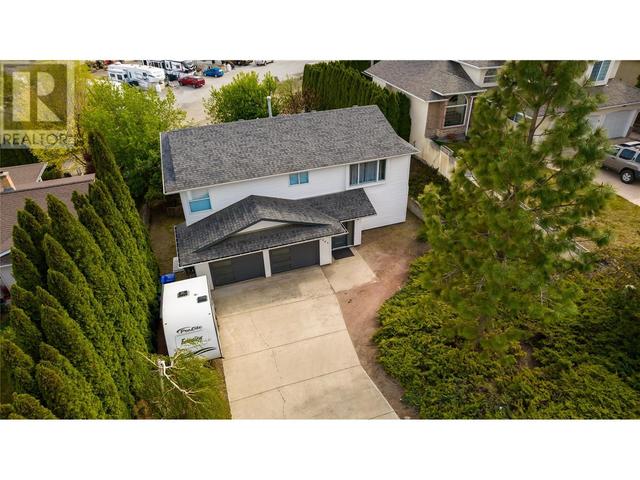 2161 Shamrock Drive, House detached with 4 bedrooms, 2 bathrooms and 2 parking in West Kelowna BC | Image 56