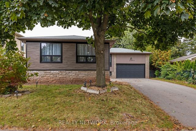 2360 Wyandotte Dr, House detached with 3 bedrooms, 2 bathrooms and 5 parking in Oakville ON | Image 23