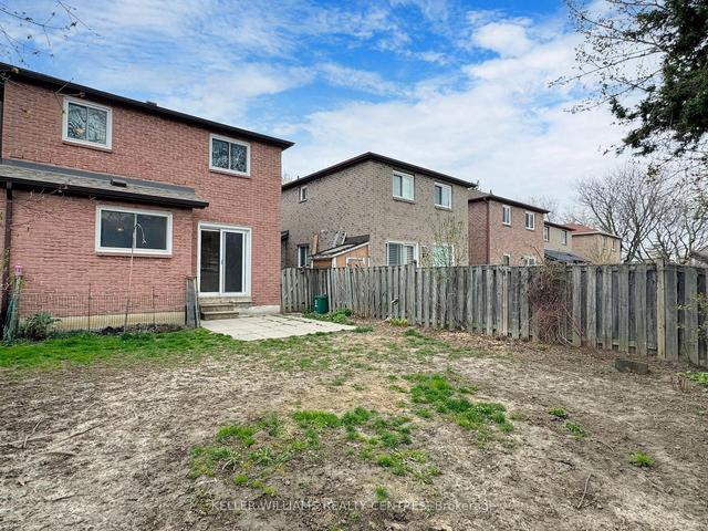 32 Fisher Cres, House detached with 3 bedrooms, 1 bathrooms and 3 parking in Ajax ON | Image 28