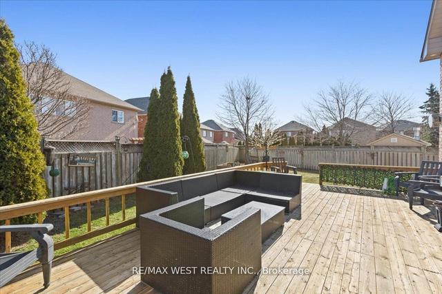 22 Ash Crt, House detached with 5 bedrooms, 3 bathrooms and 6 parking in Brampton ON | Image 29