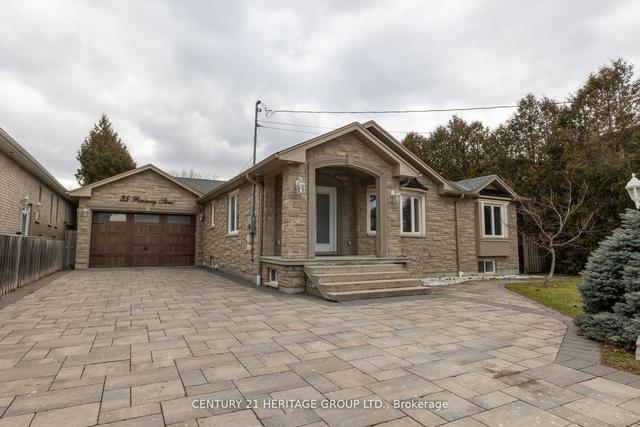 35 Railway St, House detached with 3 bedrooms, 2 bathrooms and 14 parking in Vaughan ON | Image 1