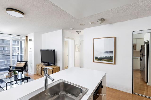 1308 - 25 Carlton St, Condo with 1 bedrooms, 1 bathrooms and 0 parking in Toronto ON | Image 15