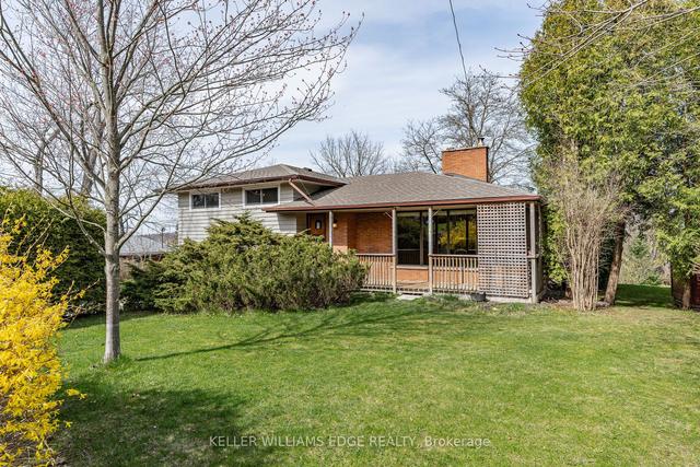 1352 Centre Rd, House detached with 3 bedrooms, 2 bathrooms and 6 parking in Hamilton ON | Image 12