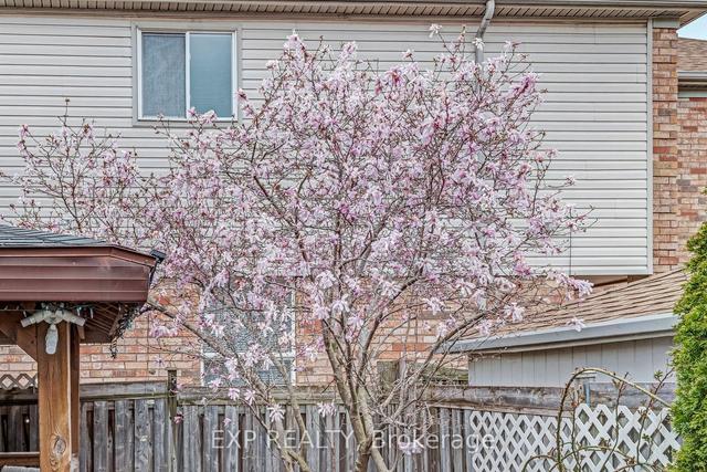 2861 Westbury Crt, House semidetached with 4 bedrooms, 4 bathrooms and 3 parking in Mississauga ON | Image 29
