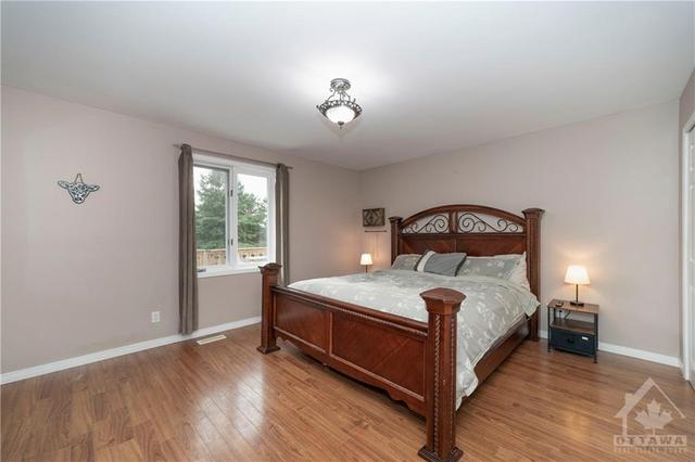 4104 Brinston Road, House detached with 5 bedrooms, 3 bathrooms and 10 parking in South Dundas ON | Image 8