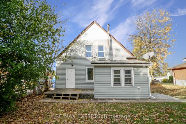 106 Murray St, House detached with 6 bedrooms, 3 bathrooms and 10 parking in Fort Erie ON | Image 36