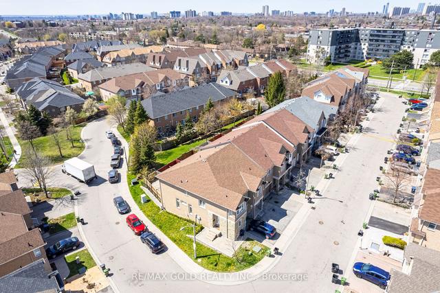 24 Norman Wesley Way, Townhouse with 3 bedrooms, 4 bathrooms and 3 parking in Toronto ON | Image 28