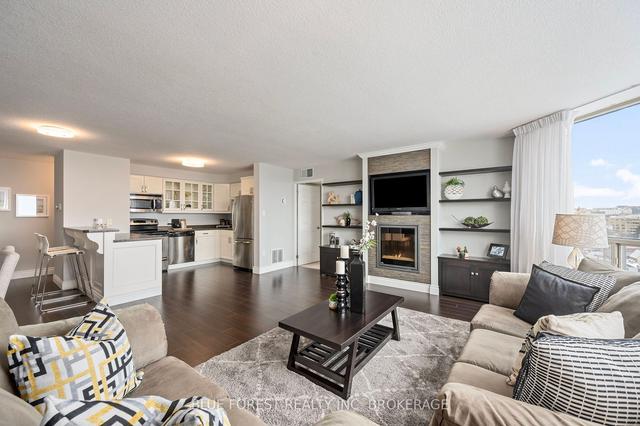 1108 - 695 Richmond St, Condo with 2 bedrooms, 2 bathrooms and 1 parking in London ON | Image 6