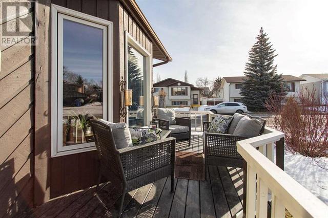Front deck is spacious enough for a secondary seating area | Image 36