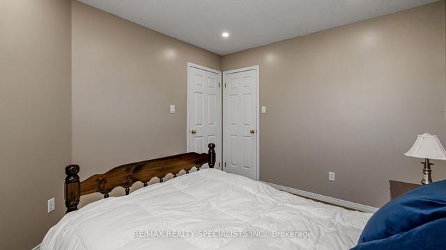 108 Twin Pines Cres, House detached with 3 bedrooms, 4 bathrooms and 6 parking in Brampton ON | Image 22