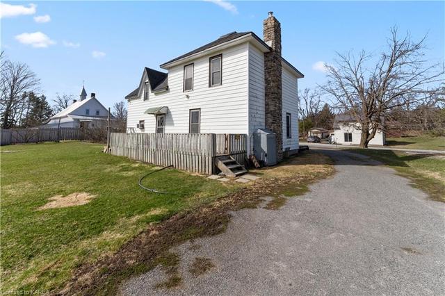 338 Burridge Road, House detached with 3 bedrooms, 2 bathrooms and 7 parking in South Frontenac ON | Image 18