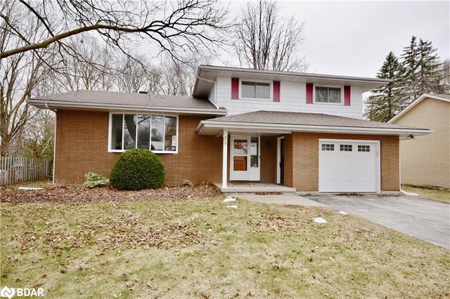 Welcome to 215 Hamilton Dr! | Image 1
