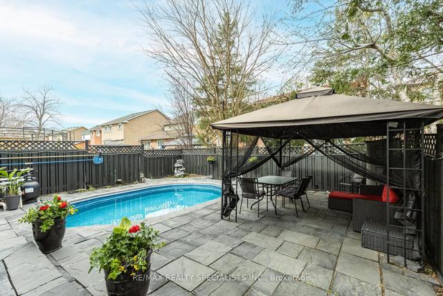 3926 Periwinkle Cres, House detached with 4 bedrooms, 3 bathrooms and 4 parking in Mississauga ON | Image 22