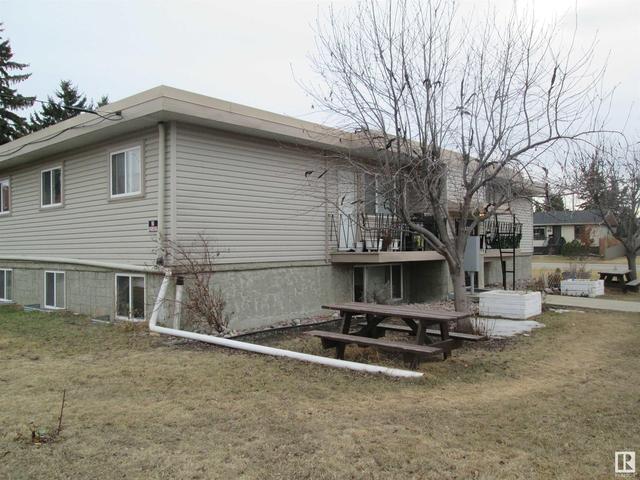 2 - 15431 93 Av Nw, Condo with 2 bedrooms, 1 bathrooms and null parking in Edmonton AB | Image 12