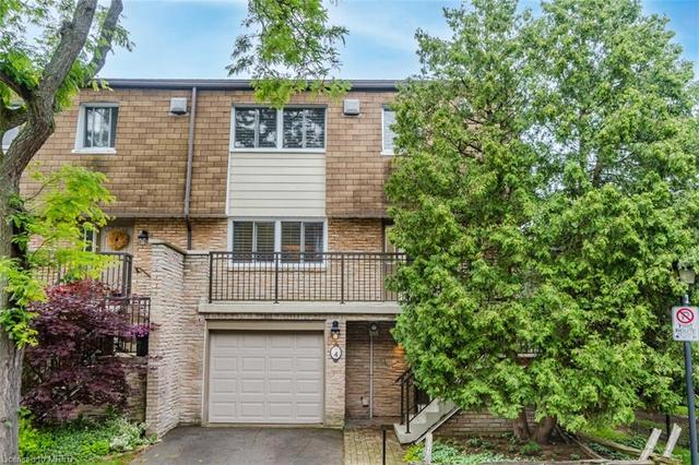 4 - 90 Sarah Lane, House attached with 3 bedrooms, 2 bathrooms and 2 parking in Oakville ON | Image 12
