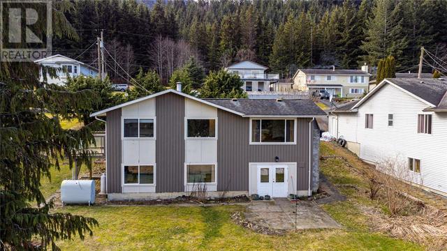491 Macmillan Dr, House detached with 4 bedrooms, 3 bathrooms and 4 parking in Sayward BC | Image 48