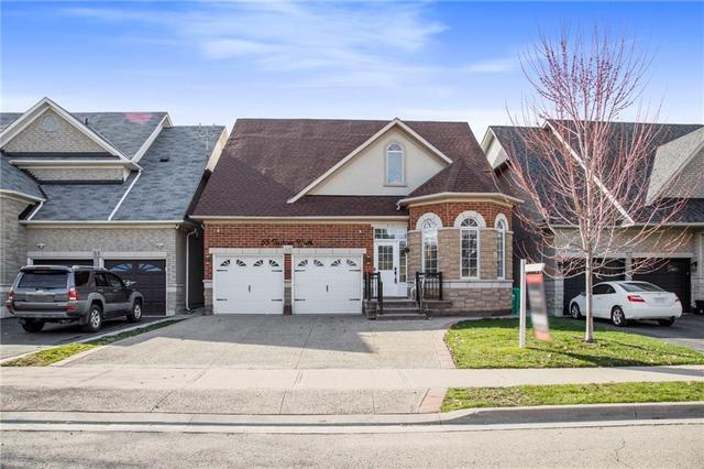 55 Trailside Walk, House detached with 5 bedrooms, 3 bathrooms and 4 parking in Brampton ON | Image 2