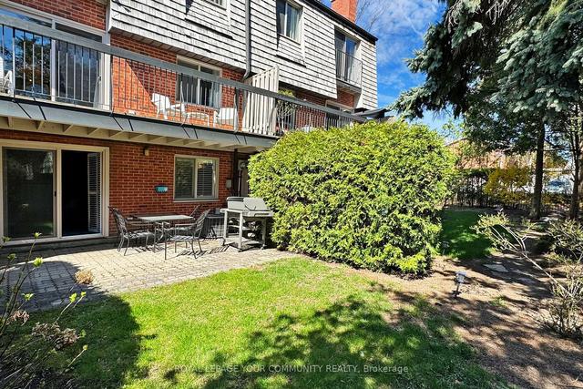 2 - 3 Cricklewood Cres, Townhouse with 3 bedrooms, 4 bathrooms and 2 parking in Markham ON | Image 32
