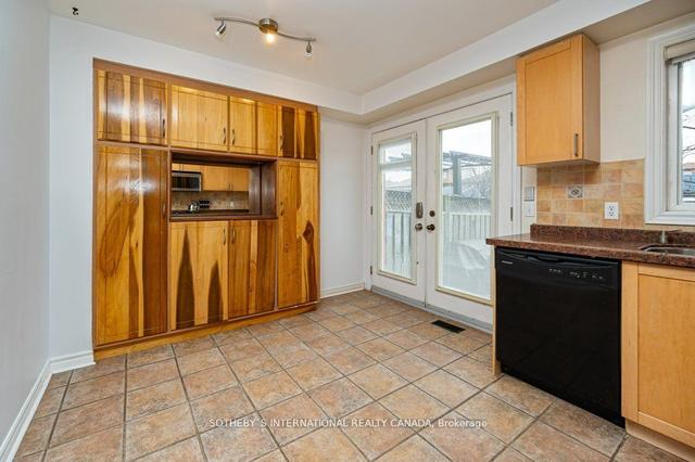 49 Rutland St, House semidetached with 4 bedrooms, 4 bathrooms and 2 parking in Toronto ON | Image 2