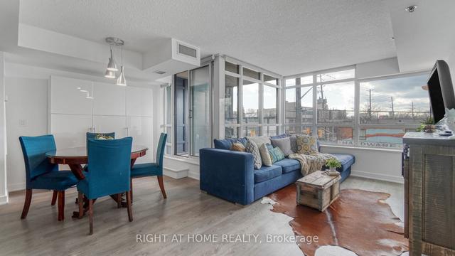 207 - 11 Superior Ave, Condo with 1 bedrooms, 1 bathrooms and 1 parking in Toronto ON | Image 10