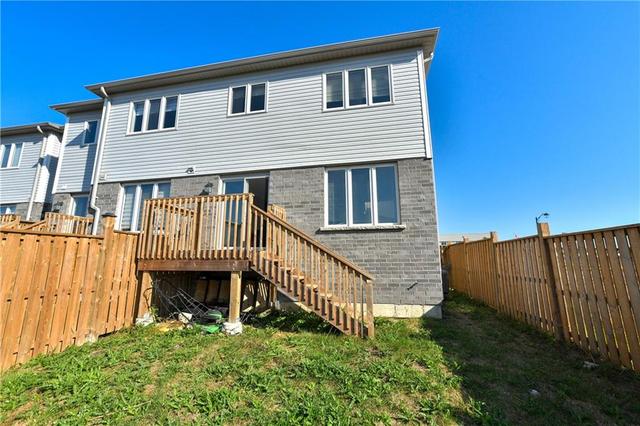 401 Pumpkin Pass, House attached with 3 bedrooms, 2 bathrooms and 1 parking in Hamilton ON | Image 43
