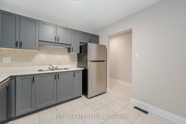 37 - 386 Highland Rd W, Townhouse with 3 bedrooms, 2 bathrooms and 2 parking in Hamilton ON | Image 10