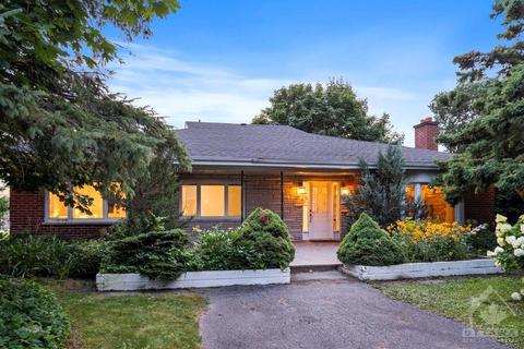 9 Hastings Street, House detached with 4 bedrooms, 3 bathrooms and 9 parking in Ottawa ON | Card Image