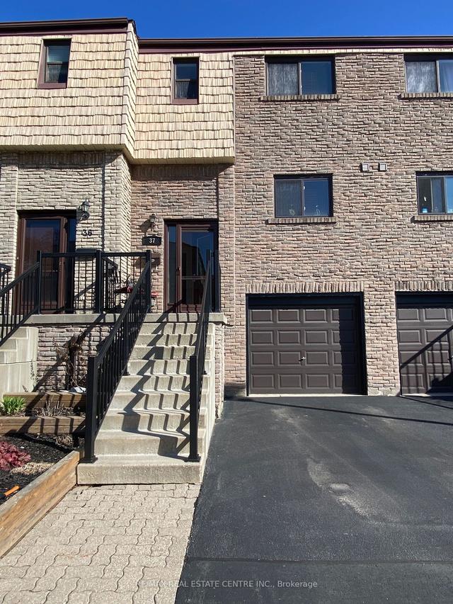 37 - 1510 Sixth Line, Townhouse with 3 bedrooms, 2 bathrooms and 2 parking in Oakville ON | Image 1