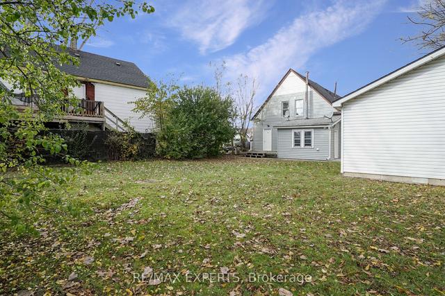 106 Murray St, House detached with 6 bedrooms, 3 bathrooms and 10 parking in Fort Erie ON | Image 34