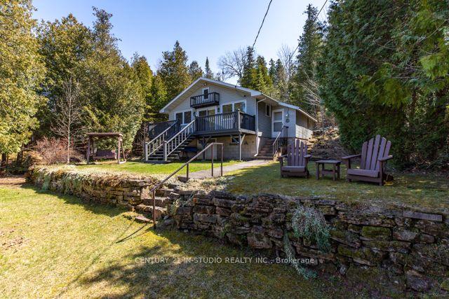 203 Hardwick Cove Rd, House detached with 2 bedrooms, 1 bathrooms and 4 parking in Northern Bruce Peninsula ON | Image 2