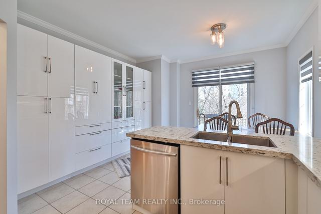 280 - 23 Observatory Lane, Townhouse with 3 bedrooms, 3 bathrooms and 2 parking in Richmond Hill ON | Image 4