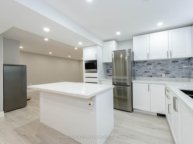 325 Richmond St, House detached with 3 bedrooms, 3 bathrooms and 8 parking in Richmond Hill ON | Image 15