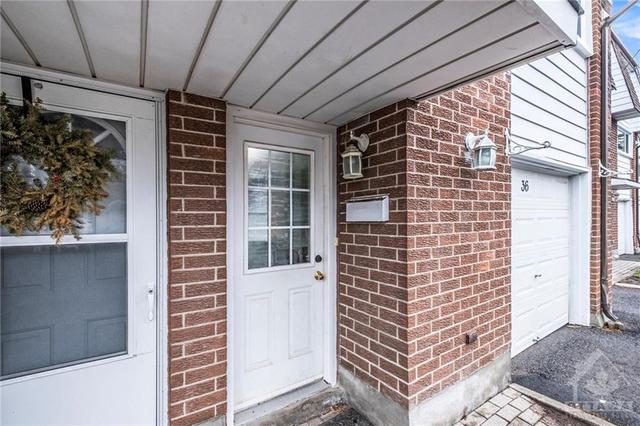 36 - 2296 Orient Park Drive, Townhouse with 3 bedrooms, 2 bathrooms and 2 parking in Ottawa ON | Image 3