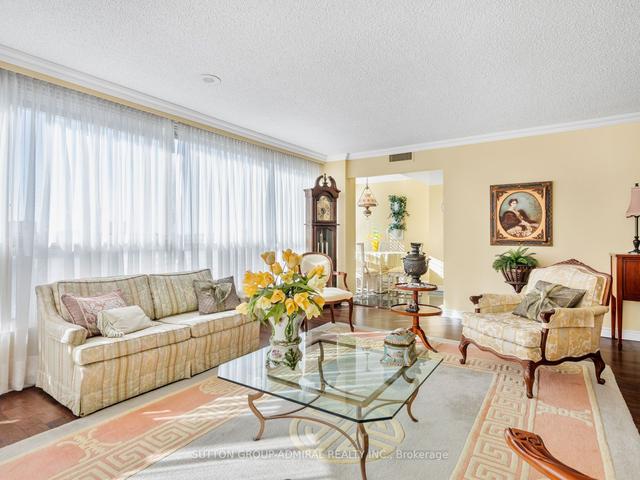 1201 - 1 Clark Ave W, Condo with 2 bedrooms, 2 bathrooms and 2 parking in Vaughan ON | Image 2