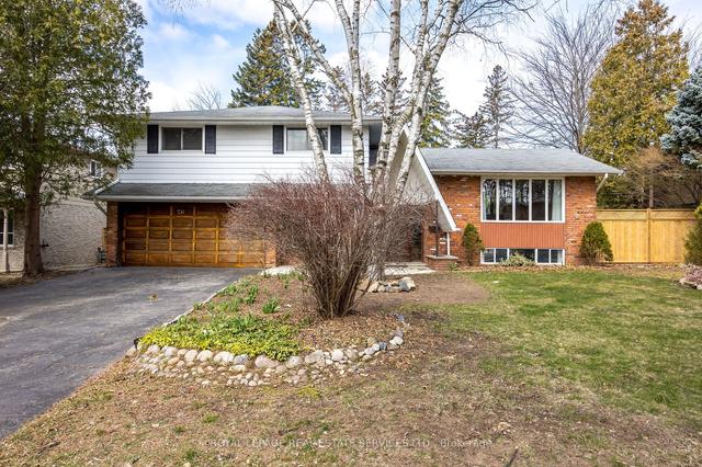 143 Glenview Dr, House detached with 4 bedrooms, 2 bathrooms and 6 parking in Mississauga ON | Image 12