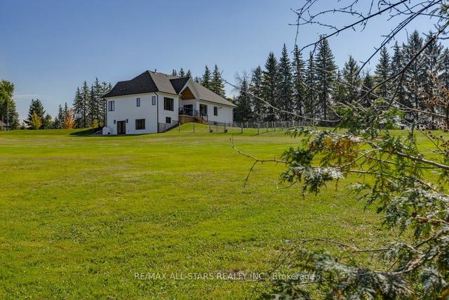 26118 Warden Ave, House detached with 3 bedrooms, 3 bathrooms and 13 parking in Georgina ON | Image 32